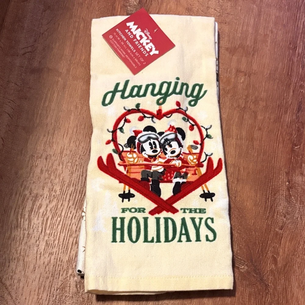 NWT Disney Mickey and Friends Christmas Cream Holiday Towel After Christmas Sale